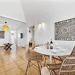 22 Villa Tías