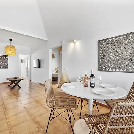 22 Вилла Тиас